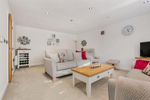 2 bedroom flat for sale, The Brow, Lymm WA13