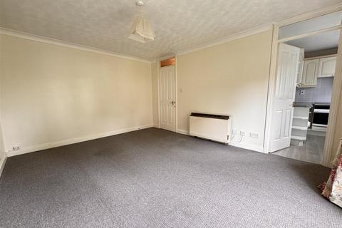 2 bedroom flat to rent, Dewell Mews, Swindon SN3