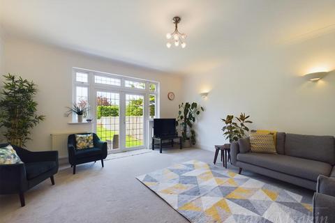 4 bedroom detached house for sale, Penwortham Road, South Croydon