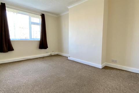 2 bedroom maisonette to rent, Orchard Drive, Coventry