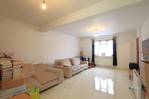 4 bedroom end of terrace house for sale, Charter Crescent, Hounslow TW4