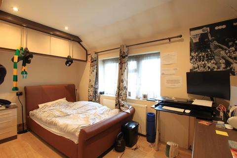 48 Charter Crescent, Hounslow, TW4 6AY