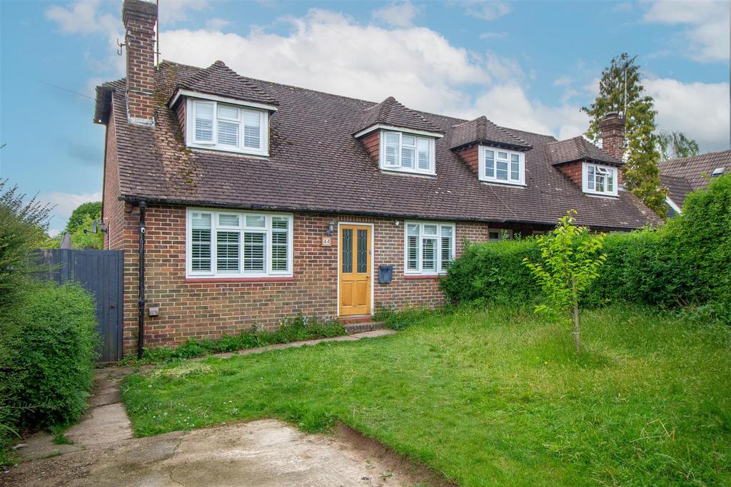 Vale Road, Haywards Heath 2 bed semidetached house for sale £400,000
