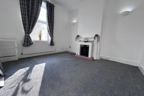 2 bedroom terraced house to rent, St. James Row, Rawtenstall, BB4