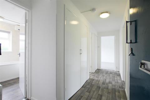 2 bedroom apartment to rent, De Freville Court, Great Shelford CB22