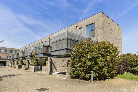 1 Clay Farm Drive, Trumpington, Cambridge, CB2 9BX