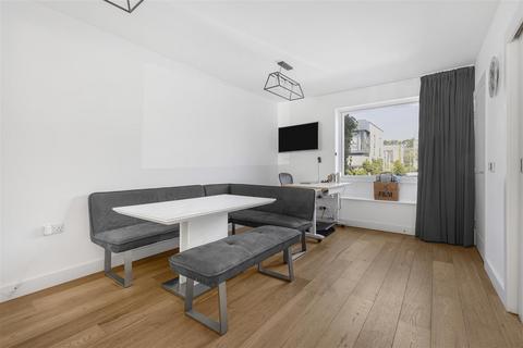 1 Clay Farm Drive, Trumpington, Cambridge, CB2 9BX