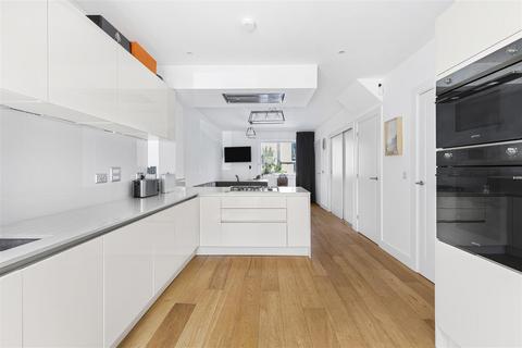 1 Clay Farm Drive, Trumpington, Cambridge, CB2 9BX