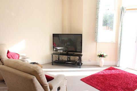 1 bedroom flat to rent, Eversley Road, Bexhill on Sea