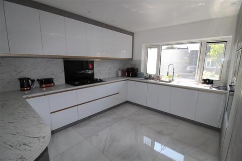 9 Elmwood Close, Bolton, BL5 1HF