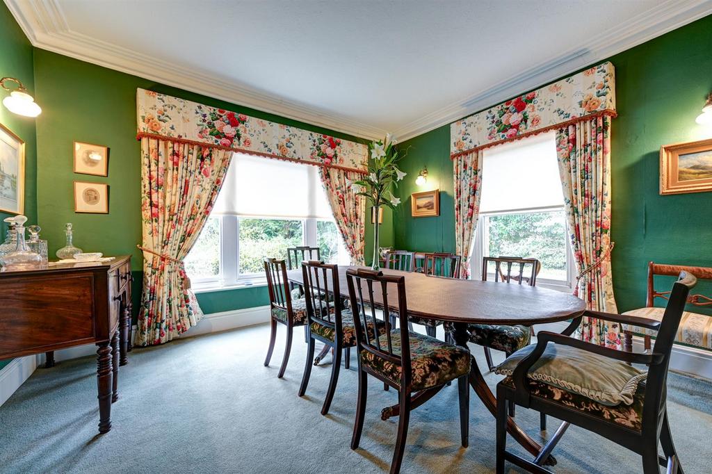 Dining Room.jpg