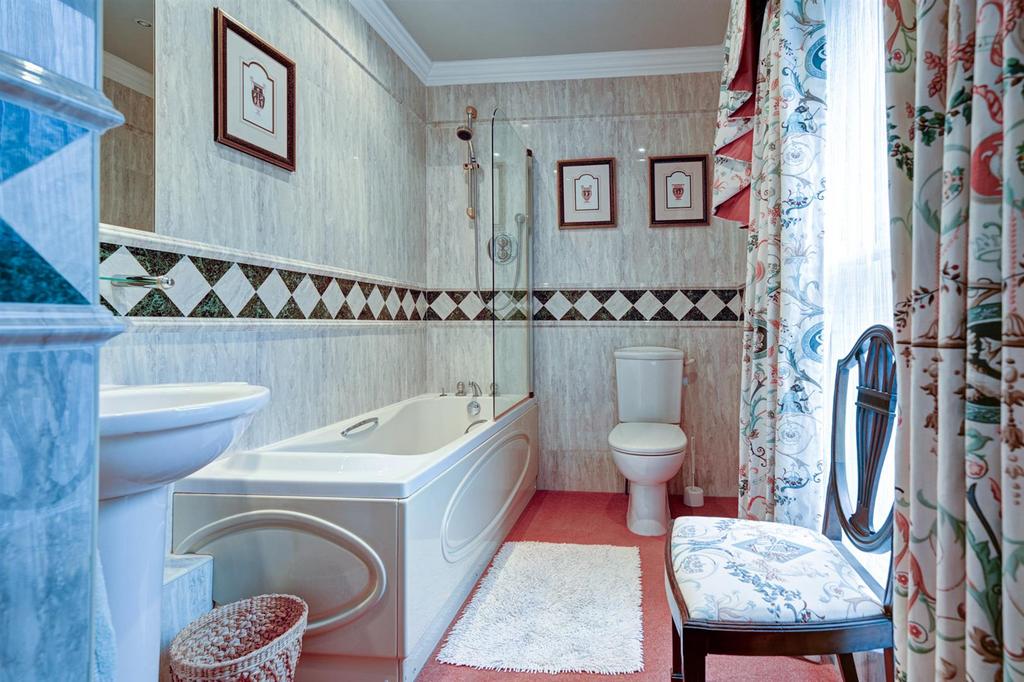 Bathroom.jpg
