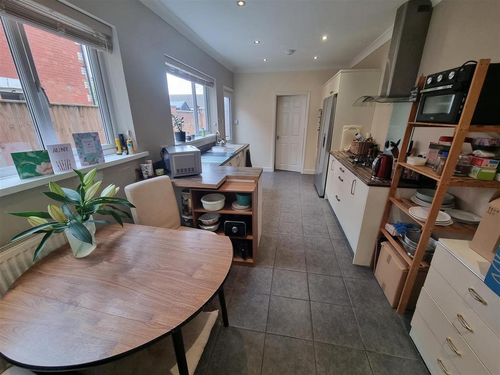 Kitchen/Breakfast Room