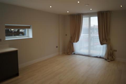 2 bedroom apartment to rent, Great Northern Road, CB1