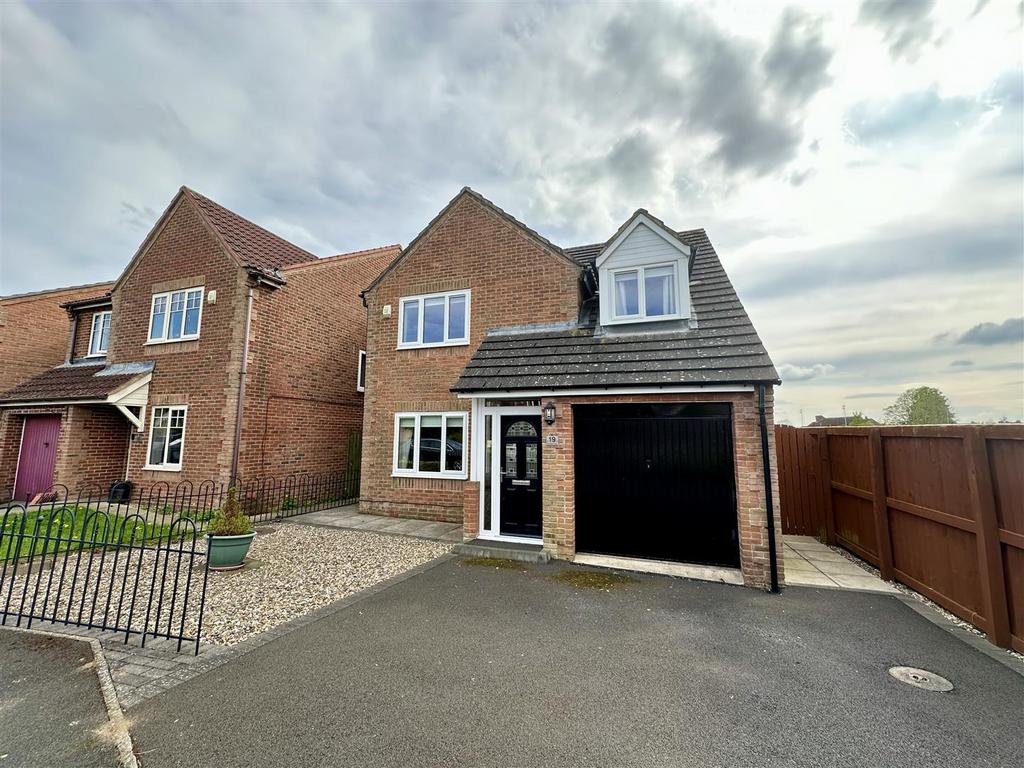 Bluebell Close Darlington 3 Bed Detached House To Rent £1 200 Pcm £