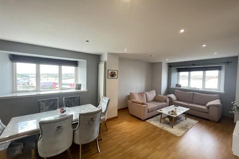 2 bedroom apartment for sale, Dock Road, Birkenhead