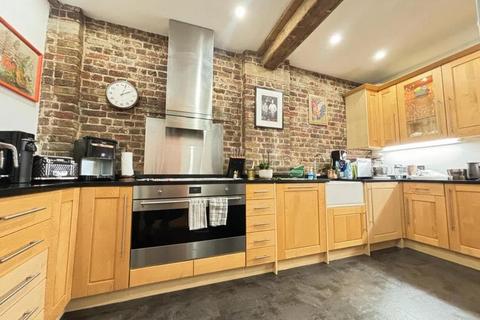 2 bedroom apartment to rent, Wapping High Street, London E1W