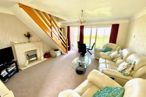 3 bedroom chalet for sale, Kessingland Cottages, Kessingland, Lowestoft, Suffolk