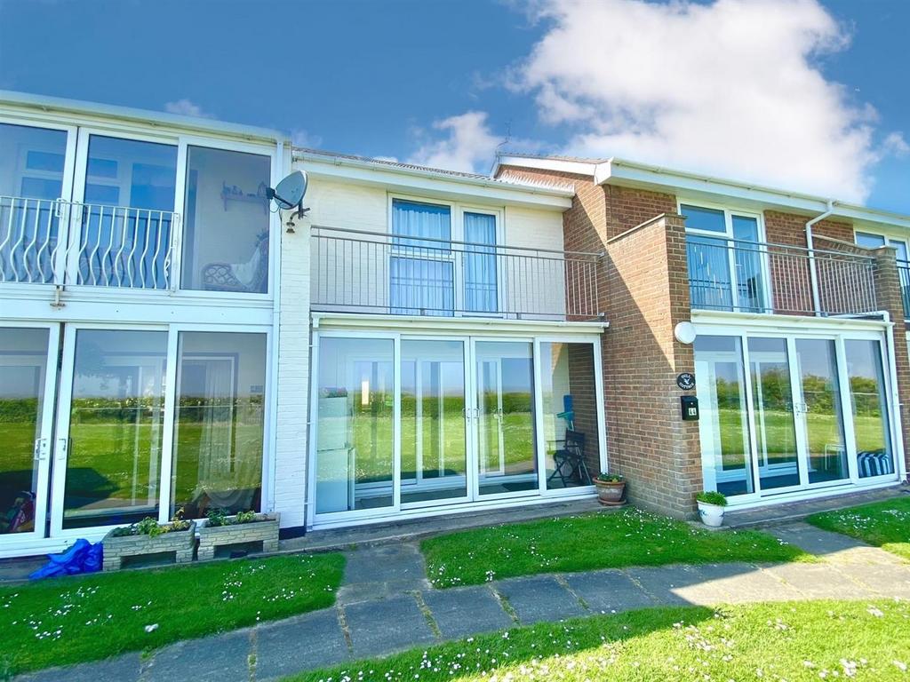 Kessingland Cottages, Kessingland... 3 bed chalet for sale £170,000