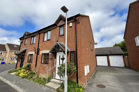 16 Carmel Close, Poole, BH15 4RD