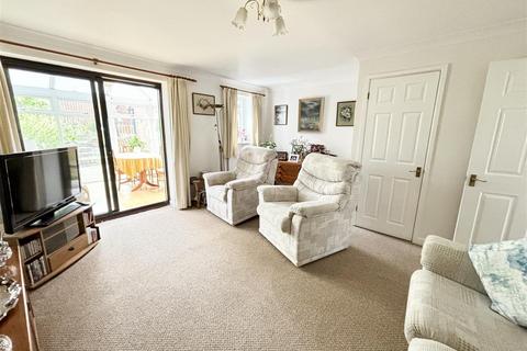 16 Carmel Close, Poole, BH15 4RD