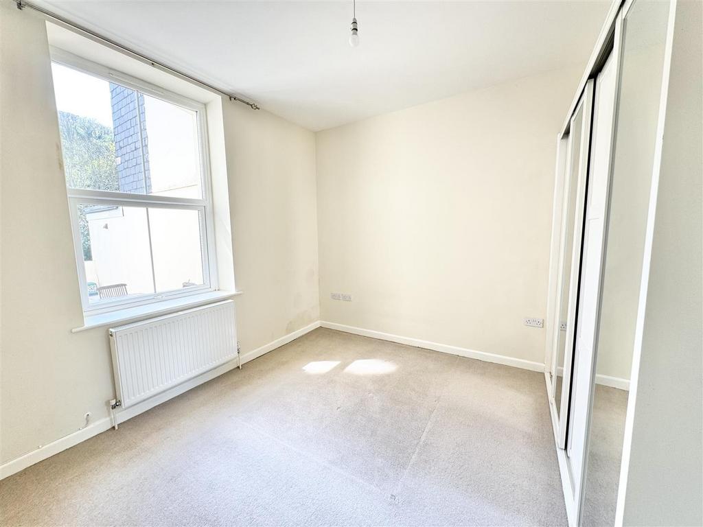 Bottom flat bedroom 1