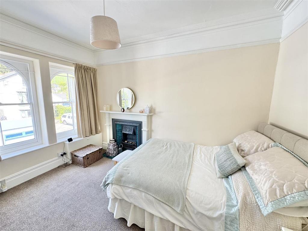 Top flat bedroom 2
