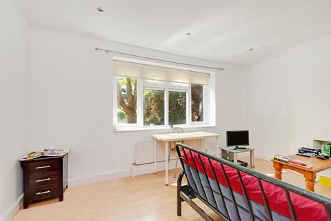 2 bedroom apartment for sale, Broadhurst Gardens, South Hampstead, London