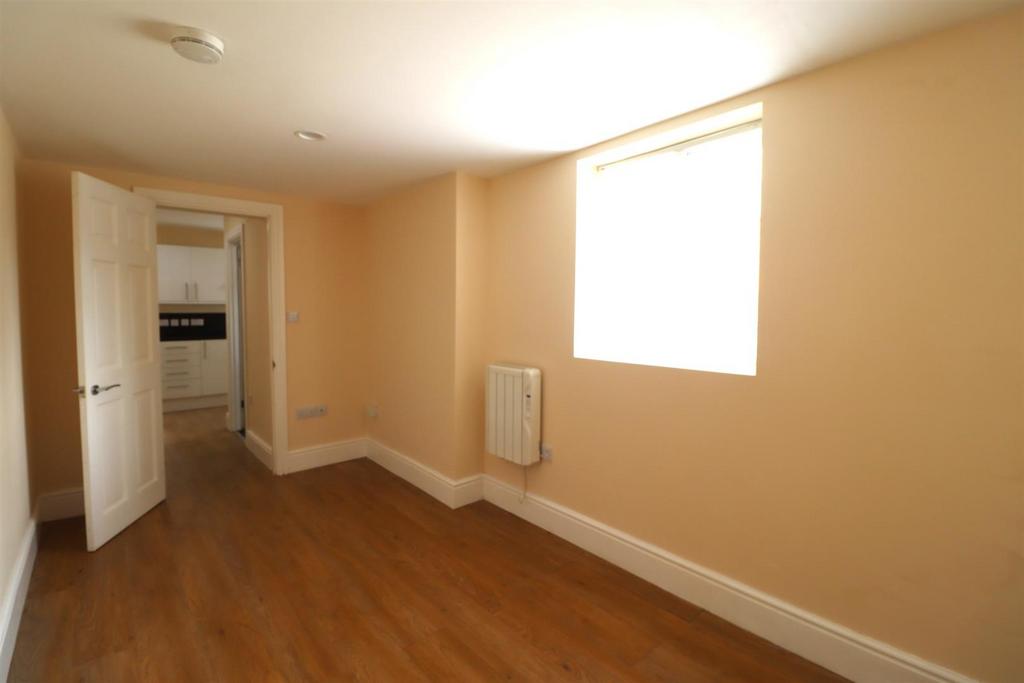 Bedroom.JPG