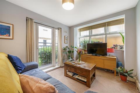 1 bedroom flat for sale, Nettlefold Place, West Norwood, SE27