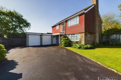 4 bedroom detached house for sale, Camberry Close, Basingstoke RG21