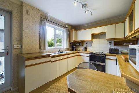 13 Camberry Close, Basingstoke, RG21 3AG