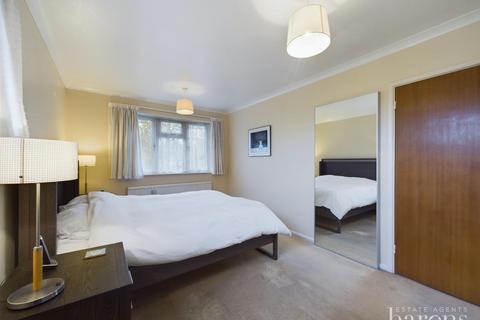 13 Camberry Close, Basingstoke, RG21 3AG