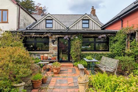 4 bedroom cottage for sale, 1 Spring Gardens, Dinas Cross, Newport