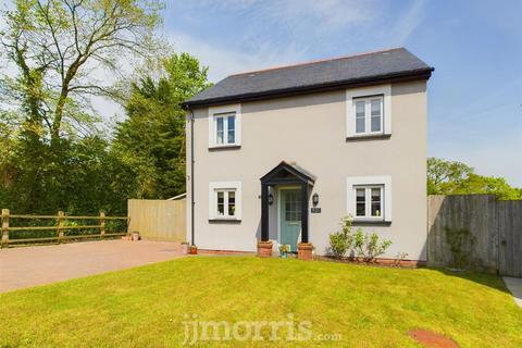 3 bedroom detached house for sale, Llys Beca, St. Clears, Carmarthen