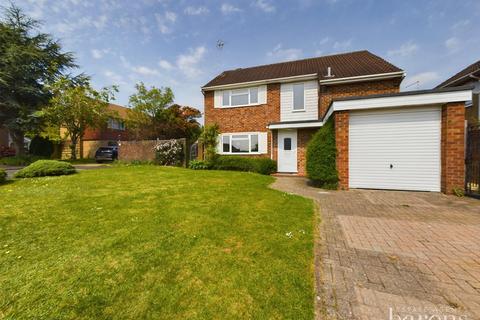 4 bedroom detached house for sale, Camberry Close, Basingstoke RG21