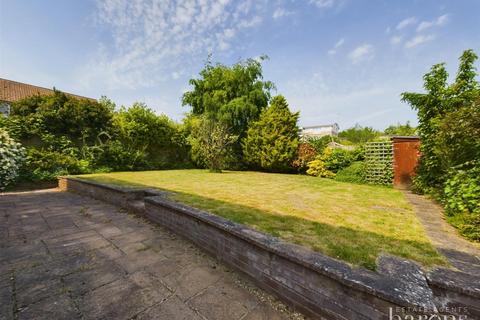 12 Camberry Close, Basingstoke, RG21 3AG