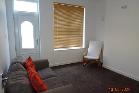 3 bedroom terraced house to rent, Hawthorn Road, Hillsborough, S6 4LG