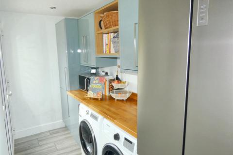80 Maney Hill Road, Sutton Coldfield, B72 1JS