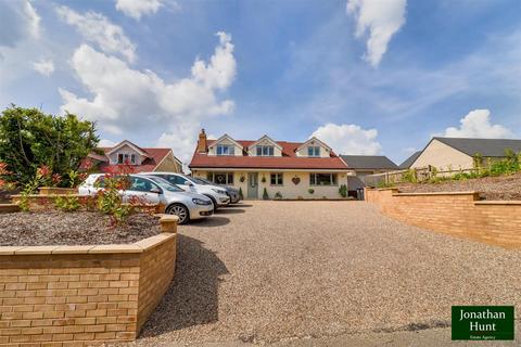 4 bedroom detached house for sale, Owles Lane, Buntingford SG9