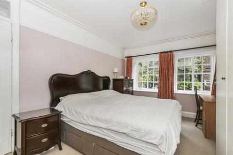 64 Richmond Hill Court, Richmond, TW10 6BE