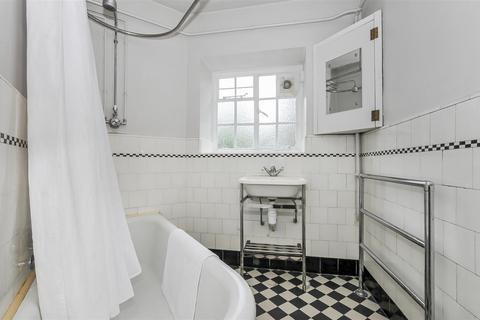 64 Richmond Hill Court, Richmond, TW10 6BE