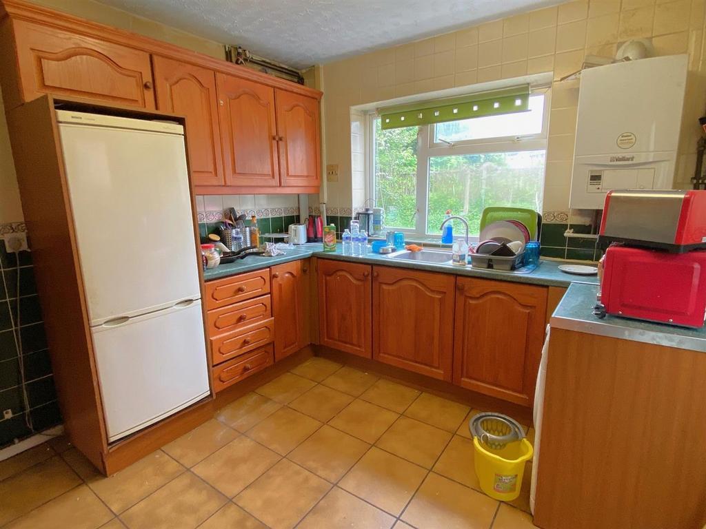 Kitchen1.jpg