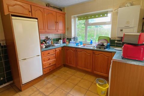 52 Bradley Road, Wolverhampton, WV2 2AZ