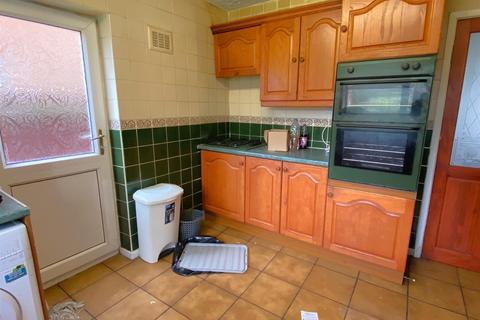 52 Bradley Road, Wolverhampton, WV2 2AZ
