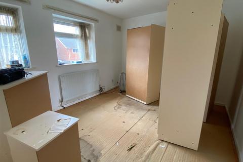 52 Bradley Road, Wolverhampton, WV2 2AZ