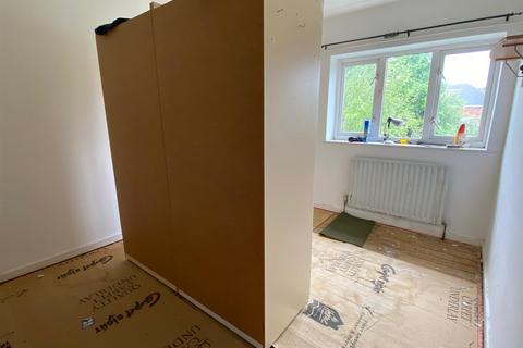 52 Bradley Road, Wolverhampton, WV2 2AZ