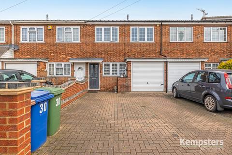 3 bedroom terraced house for sale, Giffordside, Chadwell St Mary, Grays