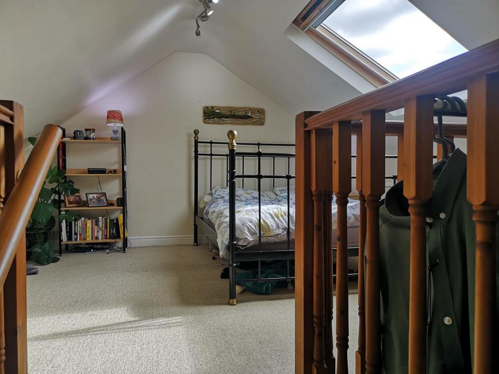 Attic room.jpg