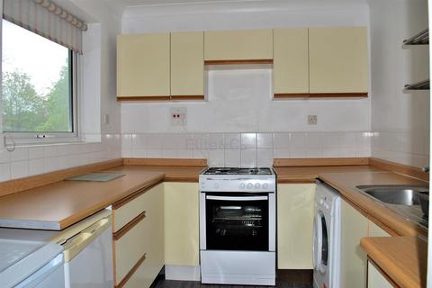 1 bedroom property to rent, Park Hill Road, Bromley, BR2